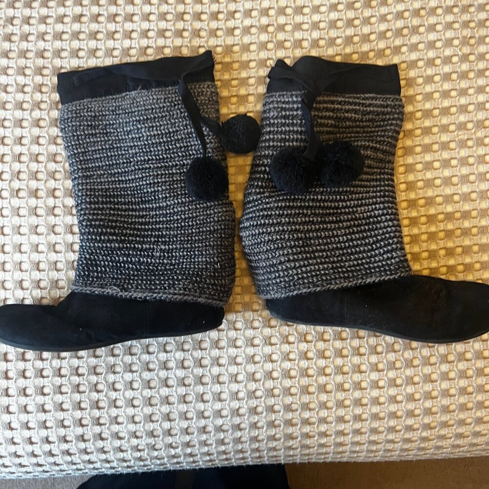 MIA Size 8 Slouchy Black Boots